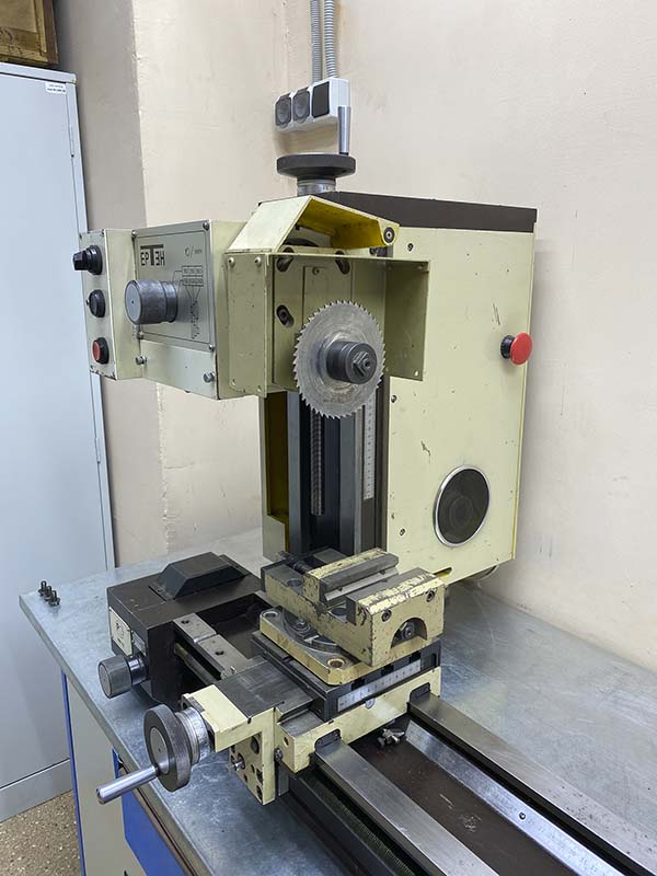 Ертен фото універсального верстата